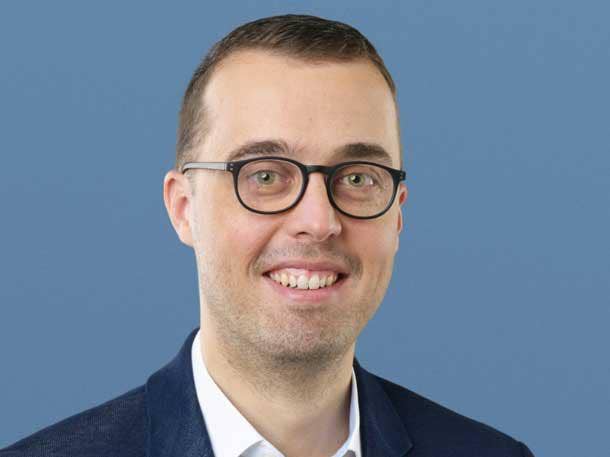 ARTICLE TITLE HERE